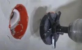 urzadzenie-do-skrawania-puszek-podtynkowych-scrober-1-noz