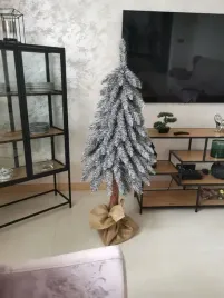 choinka-sztuczna-180-cm-na-pniu-piekna-sniezka-diamentowa-gesta-osniezona