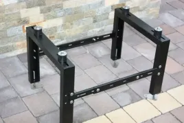 stelaz-wspornik-podpora-pompy-ciepla-klimatyzatora-czarny