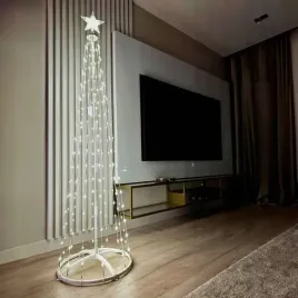 swiateczna-choinka-led-ze-stelazem-180-cm-lampki-na-swieta-biale-cieple