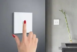 wlacznik-swiatla-szklany-dotykowy-schodowy-krzyzowy-bezprzewodowy-bialy