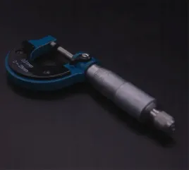 mikrometr-noniuszowy-zewnetrzny-0-01mm-0-25-mm