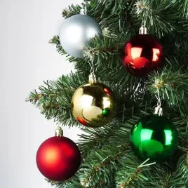 50x-bombki-choinkowe-swiateczne-nietlukace-kolorowe-zestaw-bombek-choinke