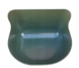 zlob-uniwersalny-dla-cielat-owiec-koz-koryto-85l