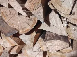 drewno-do-wedzenia-czeresnia-wisnia-ptasia-owocowe-okorowane-bez-kory-10kg