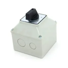 lacznik-krzywkowy-32a-gwiazda-trojkat-w-obudowie