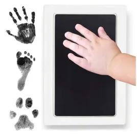 odcisk-stopki-raczki-dziecka-kota-psa-pamiatka-na-prezent-niebrudzacy-tusz