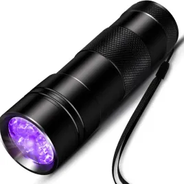 latarka-led-uv-do-bursztynu-plamy-moczu-pupila-owady-banknoty-paznokci