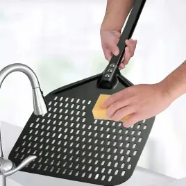 lopatka-lopata-szufla-do-pizzy-kwadratowa-aluminiowa-perforowana