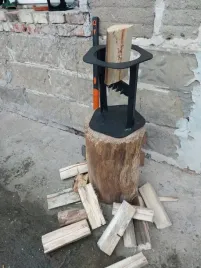 kiwi-luparka-reczna-rozlupywacz-do-drewna-opalowego-stojak-do-lupania