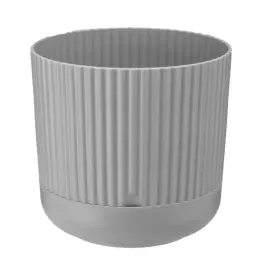 doniczka-plastikowa-z-podstawka-oslonka-18-cm-matowa-szara-prazkowany-wzor