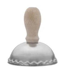 wykrawacz-do-pierogow-baldo-pieczatka-stempel-z-drewnianym-uchwytem