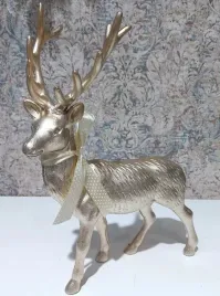 figurka-renifer-jelen-dekoracja-ozdobna-swiateczna-na-prezent-pod-choinke