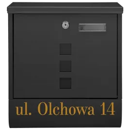 czarna-skrzynka-pocztowa-na-listy-ze-zlotym-napisem