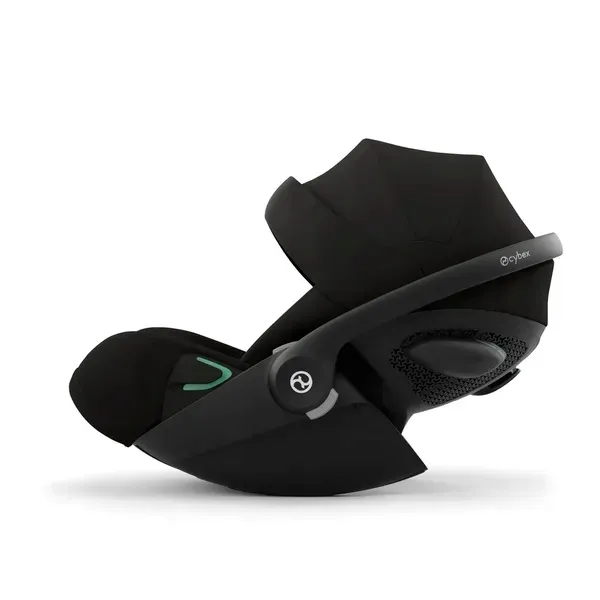 cybex-cloud-g-i-size-magic-black-rozkladany-seria-gold