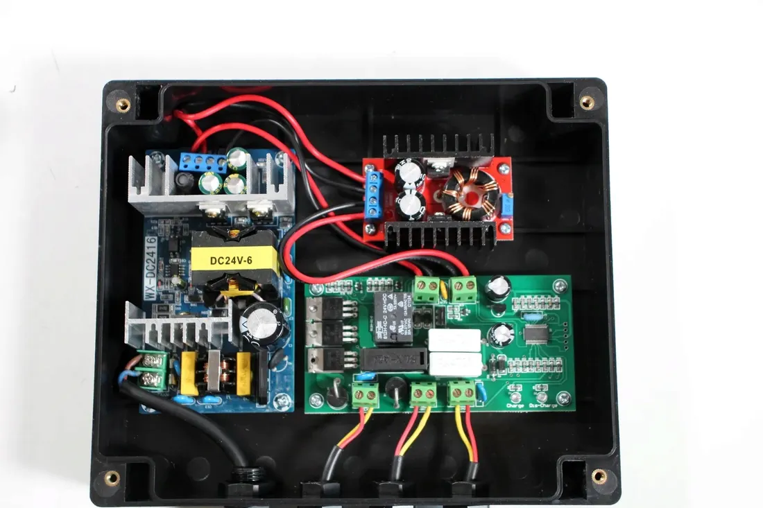 topens-ups01-transformator-ac-100-240v-do-dc-24v-150w