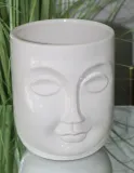 oslonka-doniczka-biala-twarz-h22-decodomi-material-ceramika