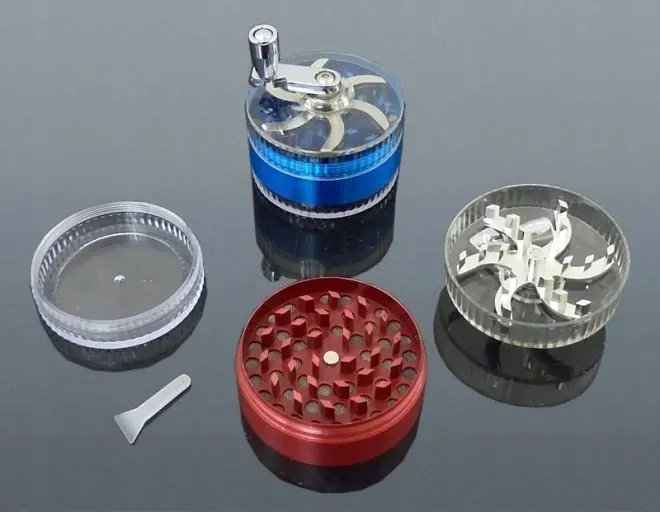 mlynek-grinder-crusher-z-korbka