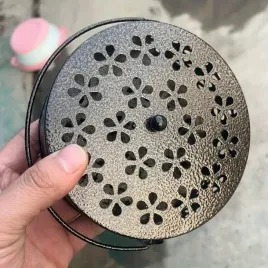 metalowy-pojemnik-na-spirale-przeciw-owadom-komarom