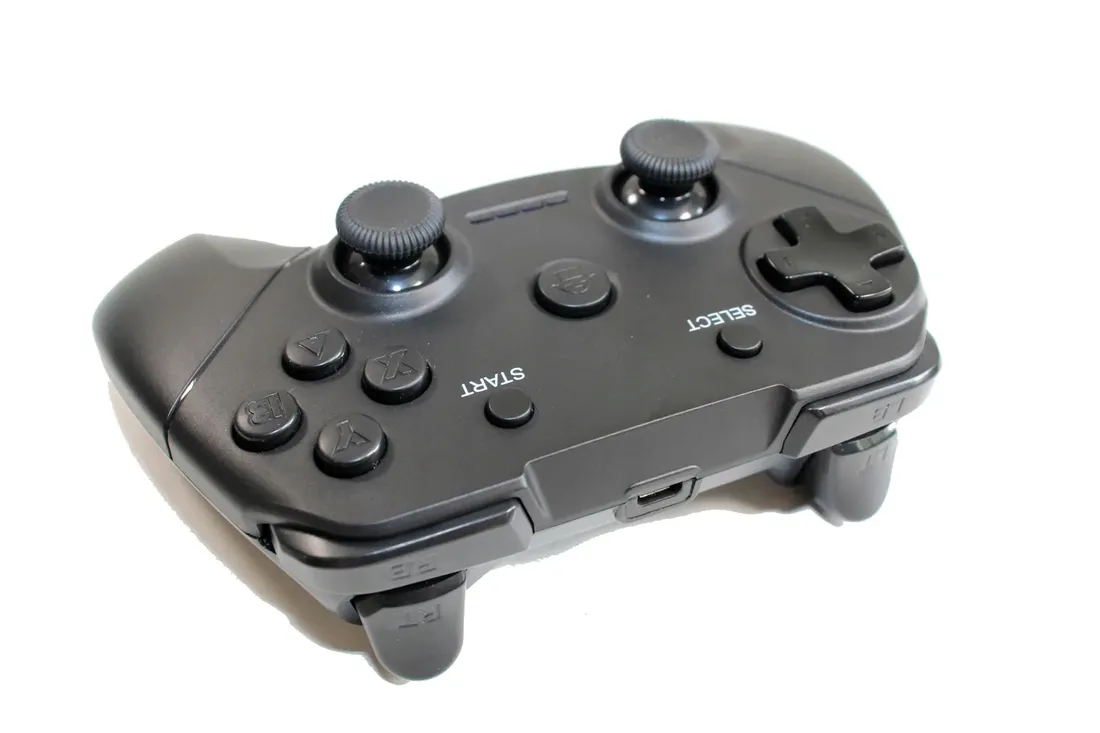 pad-bezprzewodowy-do-nintendo-switch-clevo