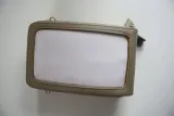 torebka-damska-na-telefon-na-ramie-skora-ekologiczna-bezowa-regulowana-marka-bez-marki