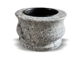 misa-na-pomnik-na-cmentarz-granitowa-na-kwiaty-wiscount-white-25cm