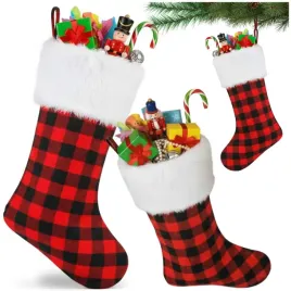 skarpeta-w-krate-swiatecza-na-kominek-prezenty-zawieszka-dekoracja-choinka