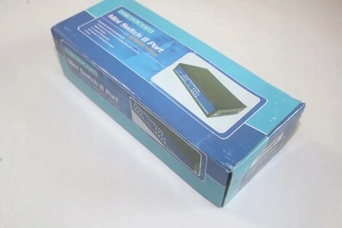 pc-selekt-mini-switch-microcom-ng-1360-8-portow