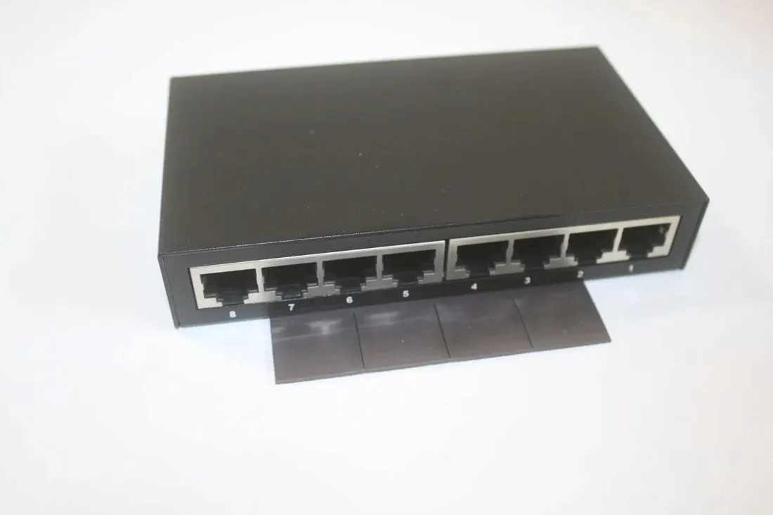 pc-selekt-mini-switch-microcom-ng-1360-8-portow