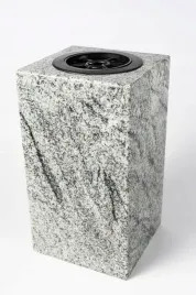 ekskluzywny-bialy-wazon-granitowy-na-grob-wiscount-white-28cm