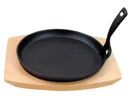 zeliwna-patelnia-na-desce-serwowania-potraw-goracy-polmisek-talerz-sizzler