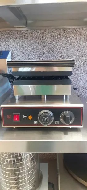 gofrownica-profesjonalna-gofry-belgijskie-4-nowa-16kw-stan-nowy
