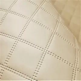 bezowy-panel-dekoracyjny-z-ekoskory-pikowanej-7x7-tapicerka-na-sciane-dekor