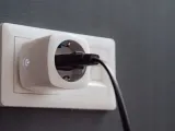 inteligentne-gniazdko-sterowane-wifi-android-tuya-smart-home-pomiar-stan-nowy-zasilanie-sieciowe