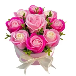 flowerbox-z-kwiatami-mydlanymi-prezent-upominek-flower-box-roze