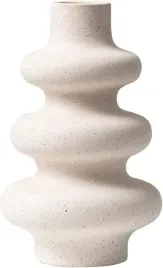 ceramiczny-wazon-dekoracyjny-na-stol-suszone-kwiaty-pampasy-boho