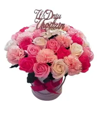 flowerbox-kwiaty-mydlane-prezent-walentynki-dzien-kobiet-urodziny