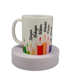 kubek-na-dzien-nauczyciela-zakonczenie-roku-kolorowe-kredki-imiona