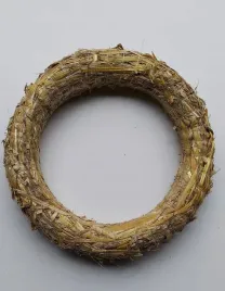 wianek-slomiany-25-cm-x-25-sztuk-podklad-ze-slomy-dekoracja