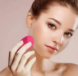 lekki-podklad-bb-pielegnacyjny-wyrownuje-koloryt-cery-face-boom-01