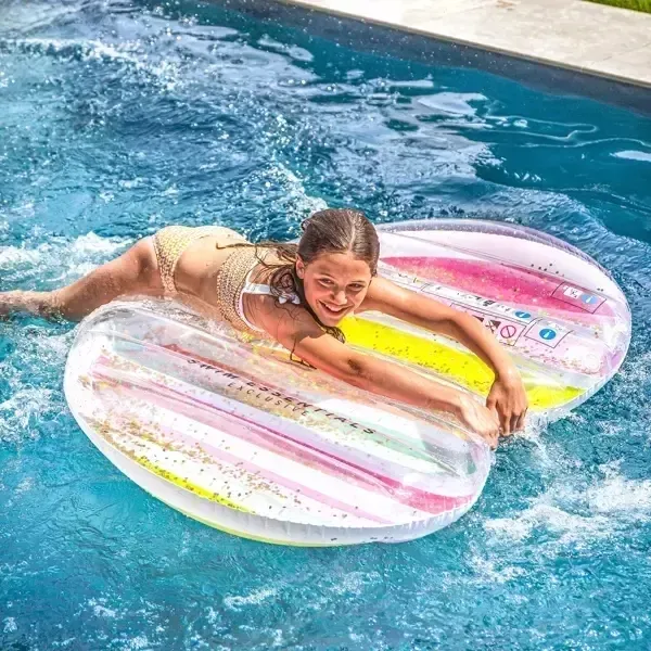 materac-do-plywania-serce-tecza-the-swim-essentials-marka-the-swim-essentials