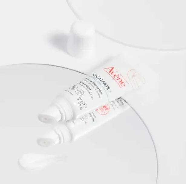 avene-cicalfate-regenerujacy-balsam-do-ust-10-ml-marka-avene