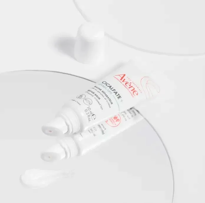 avene-cicalfate-regenerujacy-balsam-do-ust-10-ml-stan-nowy