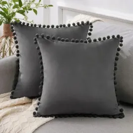 stylowa-szara-poszewka-welur-pompony-prezent-40x40-boho-ozdoba-wnetrza