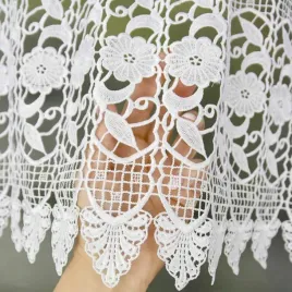 firana-zazdrostka-firanka-45x400-lambrekin-gipiura-kwiaty-400x45-biala