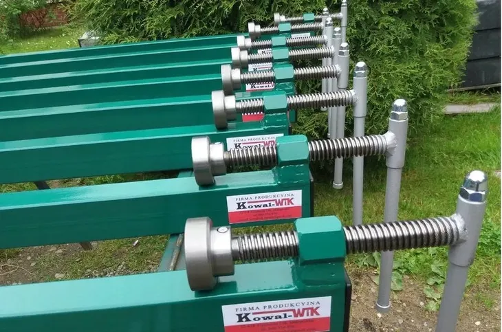 scisk-stolarski-120cm-profesjonalny-wysokosc-szczek-1050-mm