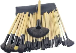 zestaw-24-pedzli-do-makijazu-drewniane-czarne-etui