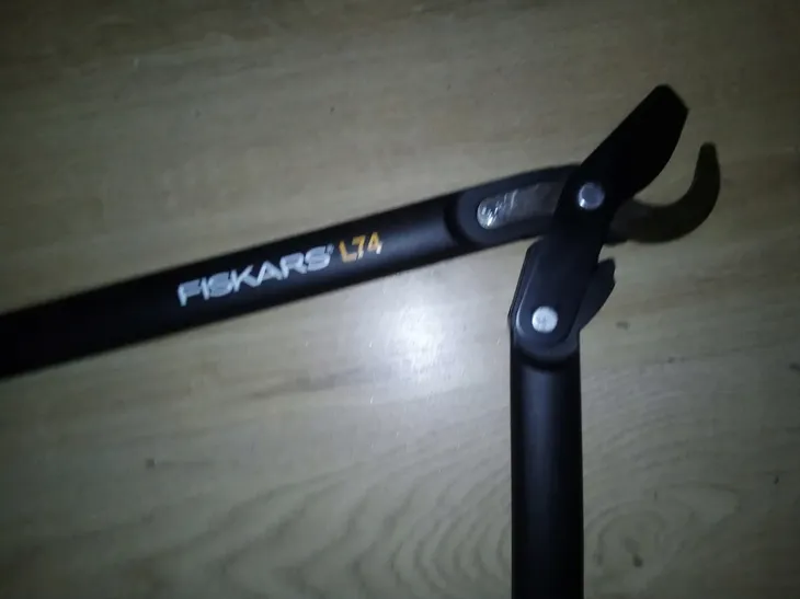 fiskars-sekator-nozycowy-hook-m-l74-moc-1-1-km