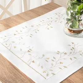 zielona-melodia-bieznik-z-haftem-38x160cm-kolor-001-bialy