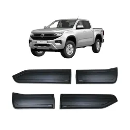 nakladki-ochronne-na-drzwi-boczne-komplet-czarne-volkswagen-amarok-od-2023-
